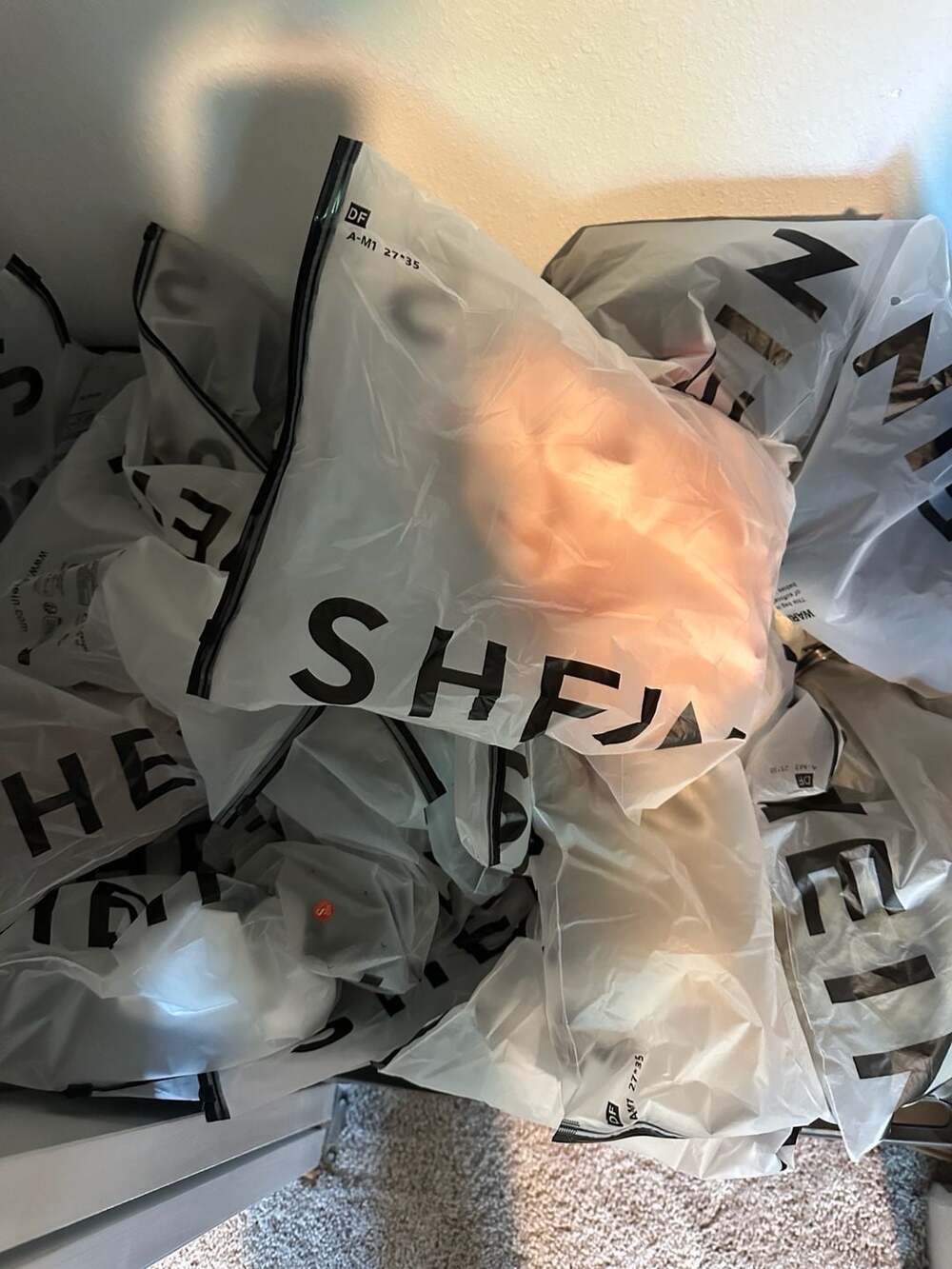 100 PCS NWT Wholesale Bulk Lot Bundle of SHEIN Womens Clothing Tops, Bottoms